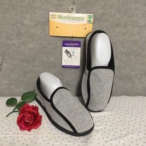 ADJUST TO ME Slippers like walking on air Hook & loop closure gray black…